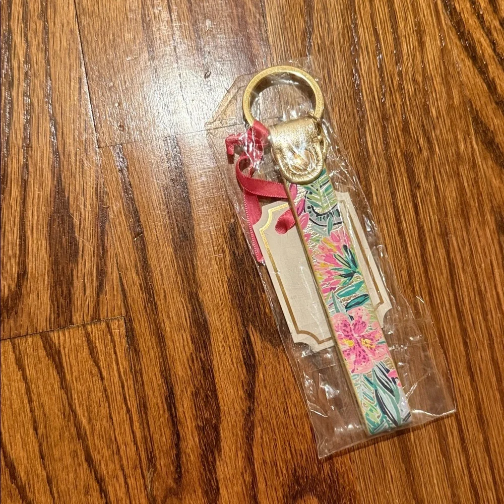 Lilly pulitzer strap keychain slathouse soiree NWT in package - Picture 4 of 5
